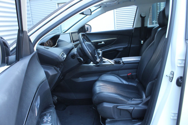 Peugeot 3008 1.2 PureTech 131pk Executive NL-Auto NAP
