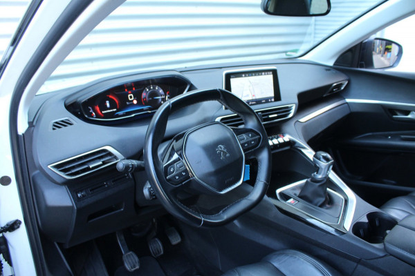 Peugeot 3008 1.2 PureTech 131pk Executive NL-Auto NAP