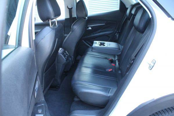 Peugeot 3008 1.2 PureTech 131pk Executive NL-Auto NAP