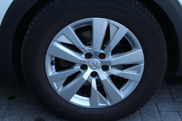 Peugeot 3008 1.2 PureTech 131pk Executive NL-Auto NAP