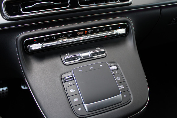 Mercedes-Benz Eqv 300 L2 / AMG / Luchtvering / 7-Persoons / 360 Camera / Vol Opties / NIEUWSTAAT