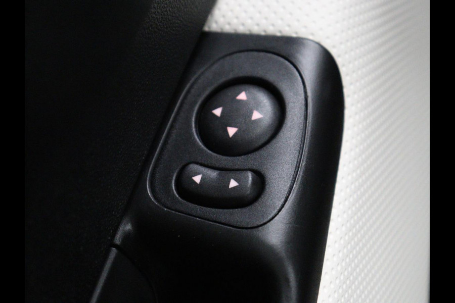 Fiat 500 0.9 TwinAir Turbo Sport Navigatie | Cruise control | DAB radio | Bluetooth | Half leder bekleding | Uconnect | Airco