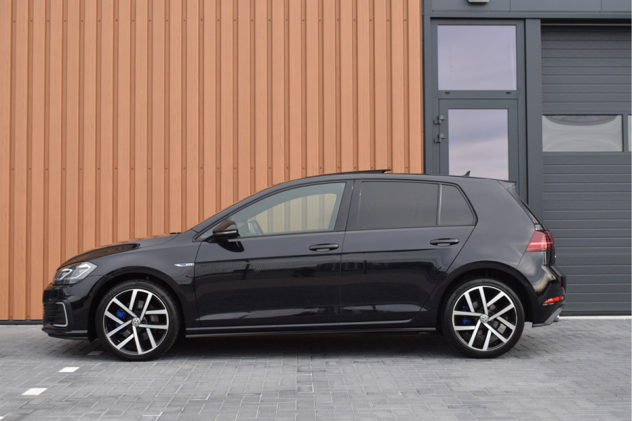 Volkswagen Golf GTE 1.4 TSI DSG | Leer | Pano | Keyless | ACC | 18"