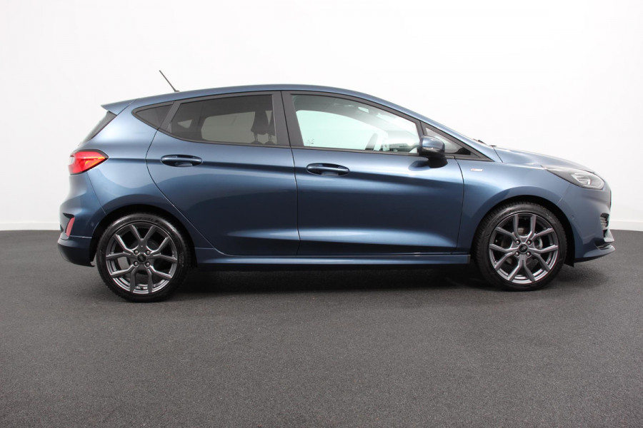 Ford Fiesta 1.0 EcoBoost 101pk ST-Line Navigatie Apple Carplay/Android Auto Camera Cruise Control Stoel- en stuurverwarming Verwarmde voorruit Getinte ramen