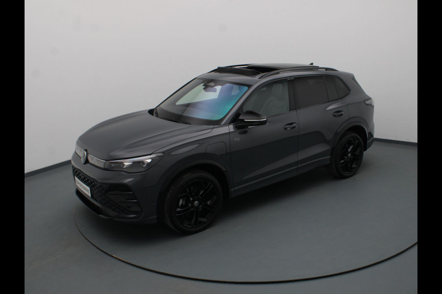 Volkswagen Tiguan eHybrid 204pk R-Line Business Elektrisch glazen panorama-dak | Lederenbekleding