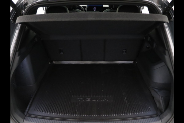 Volkswagen Tiguan eHybrid 204pk R-Line Business Elektrisch glazen panorama-dak | Lederenbekleding