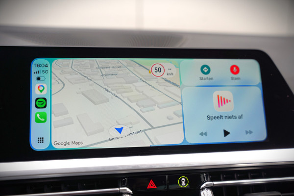 BMW 3-serie 330e eDrive Edition High Executive | Stoelverwarming | Navigatie | Apple Carplay | Parkeersensoren | Keyless | Cruise Control | LED | Leer | Trekhaak | Climate Control |