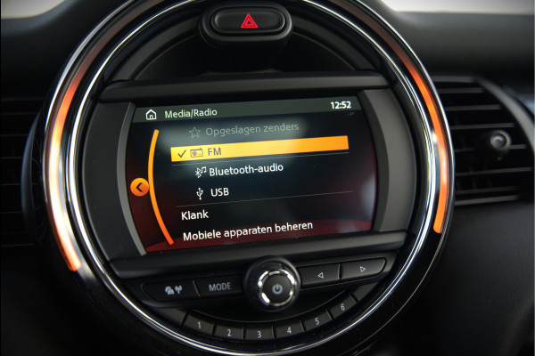 MINI Mini 1.5 Cooper Pepper | Panoramadak | Cruise Control | Apple Carplay | Navigatie | Climate Control | NAP | Dealer Onderhouden | Keyless | Automaat