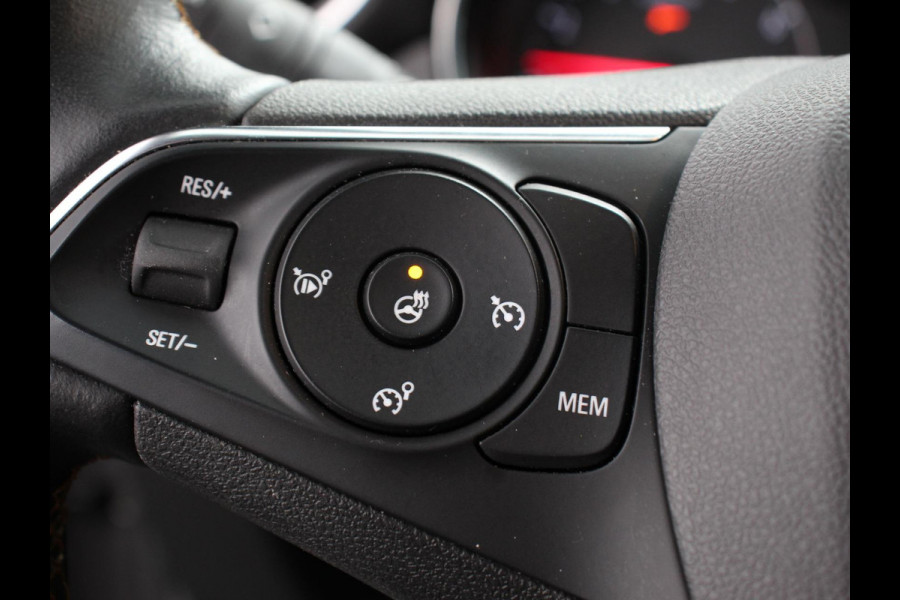 Opel Crossland X 1.2 Turbo Innovation Climate control Cruise control Lichtmetalen velgen Navigatie Apple Carplay/ Android Auto Parkeersensoren Camera Trekhaak Stoelverwarming