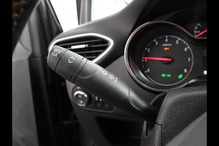 Opel Crossland X 1.2 Turbo Innovation Climate control Cruise control Lichtmetalen velgen Navigatie Apple Carplay/ Android Auto Parkeersensoren Camera Trekhaak Stoelverwarming