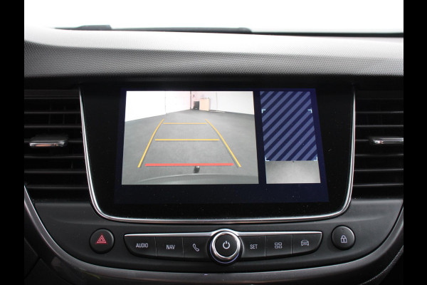 Opel Crossland X 1.2 Turbo Innovation Climate control Cruise control Lichtmetalen velgen Navigatie Apple Carplay/ Android Auto Parkeersensoren Camera Trekhaak Stoelverwarming