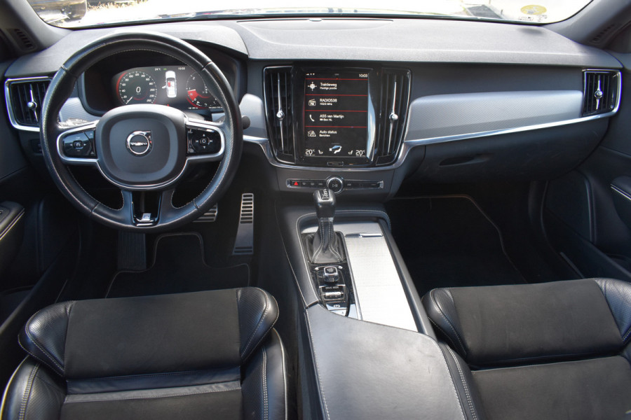Volvo S90 D3 150PK Automaat R-Design | BLIS | Adapt. Cruise. | Stoelverwarm. | PDC V+A | 19''