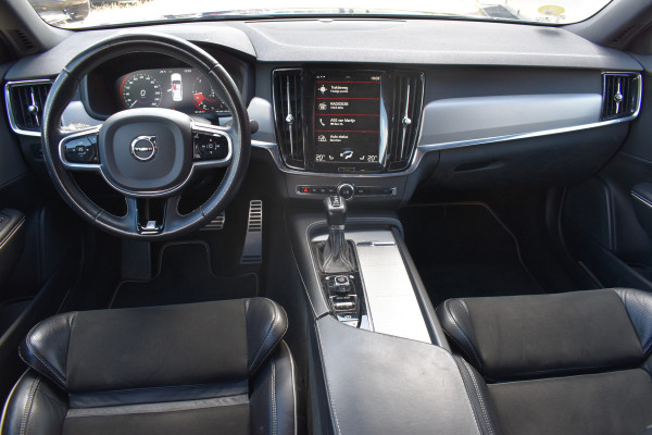 Volvo S90 D3 150PK Automaat R-Design | BLIS | Adapt. Cruise. | Stoelverwarm. | PDC V+A | 19''