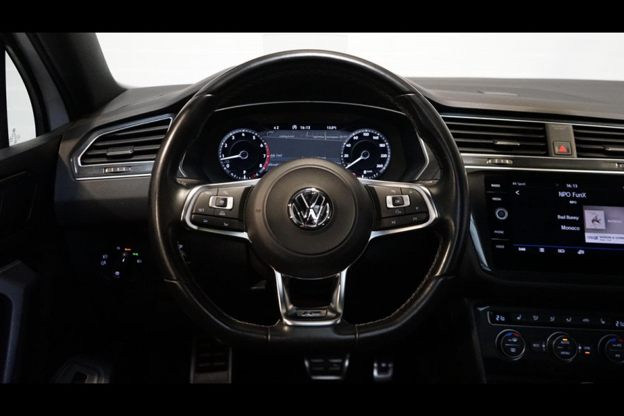 Volkswagen Tiguan 2.0 TSI 3x R-Line AUTOMAAT-360 CAM-ACC-HUD-KEYLESS-LEDER-MEMORY-NAVIGATIE-PANORAMA-VIRTUEEL-TREKHAAK