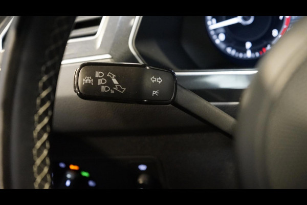 Volkswagen Tiguan 2.0 TSI 3x R-Line AUTOMAAT-360 CAM-ACC-HUD-KEYLESS-LEDER-MEMORY-NAVIGATIE-PANORAMA-VIRTUEEL-TREKHAAK