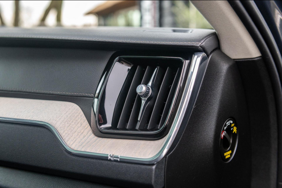 Volvo XC60 2.0 Recharge T8 AWD Inscription SOH 100% I Panoramadak I Leder I Memory I Comfortstoelen I Camera I Led I autopilot I