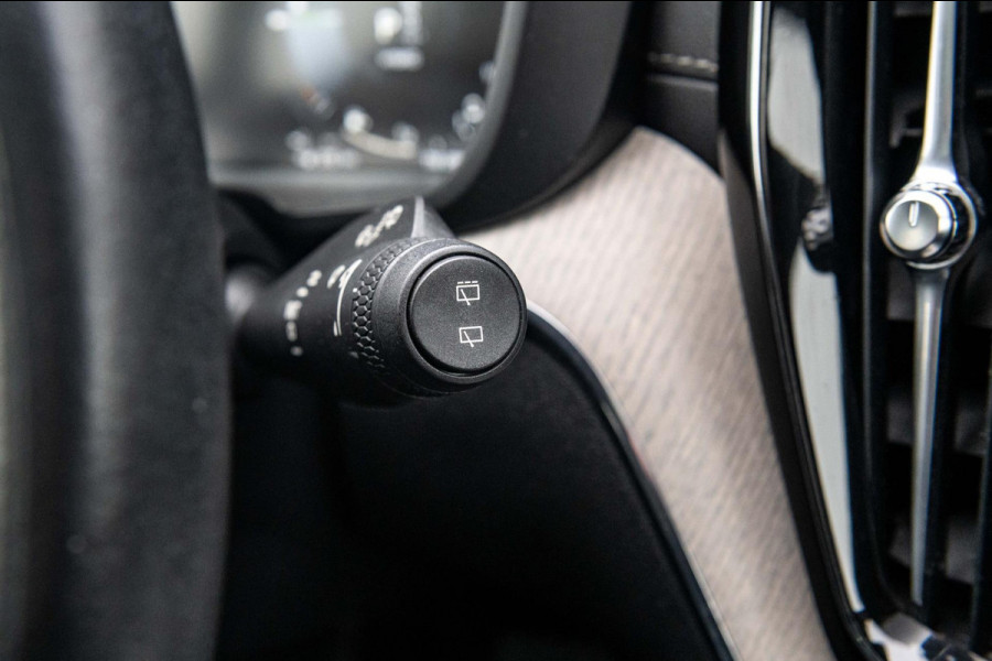 Volvo XC60 2.0 Recharge T8 AWD Inscription SOH 100% I Panoramadak I Leder I Memory I Comfortstoelen I Camera I Led I autopilot I