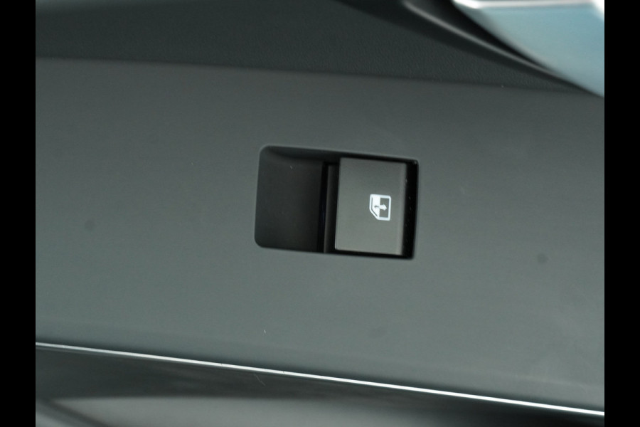 Kia Niro EV DynamicPlusLine 64.8 kWh Automaat SOH 98,8% - Navigatie - Stoel/Stuurverwarming - Adaptief Cruise Control - Schuif/Kanteldak - Fabrieksgarantie Tot 2031