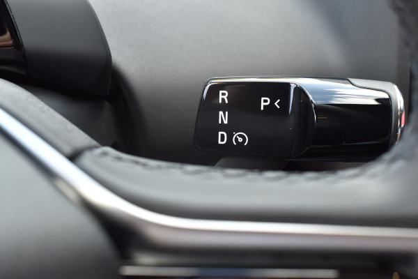 Volvo EX30 Extended Range 272PK Plus 69 kWh | Trekhaak | BLIS | Camera Achter | H&K | PDC V+A | Stoel/Stuur verwarm. |