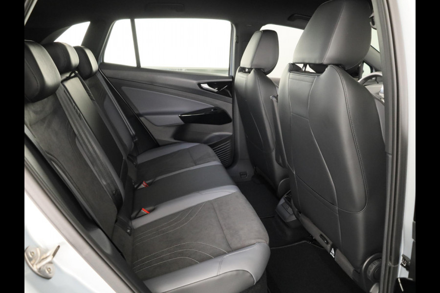 Volkswagen ID.4 Pro Limited Edition 77 kWh accu 286 PK | 19" LM | Black Edition | Stoel & Stuurverwarming |