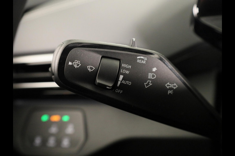Volkswagen ID.4 Pro Limited Edition 77 kWh accu 286 PK | 19" LM | Black Edition | Stoel & Stuurverwarming |
