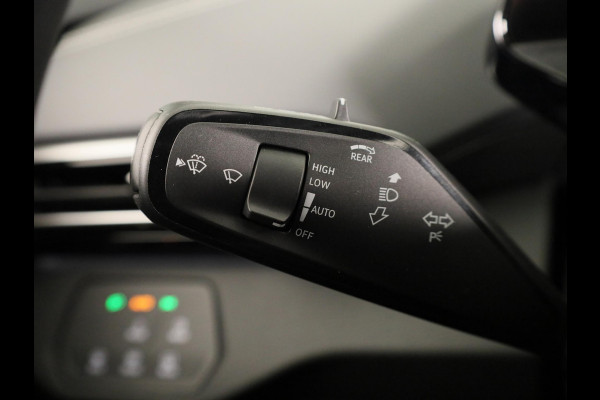 Volkswagen ID.4 Pro Limited Edition 77 kWh accu 286 PK | 19" LM | Black Edition | Stoel & Stuurverwarming |
