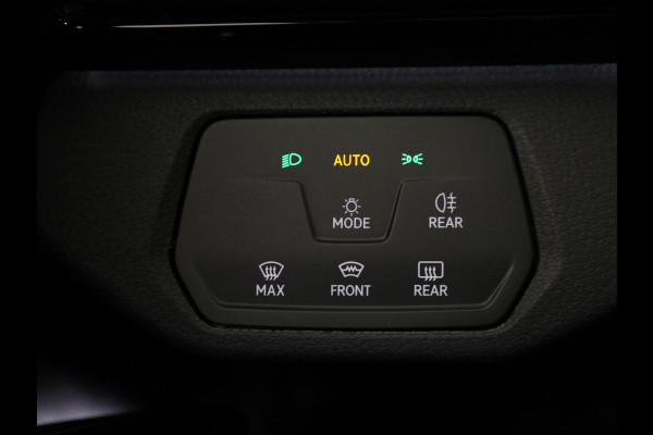 Volkswagen ID.4 Pro Limited Edition 77 kWh accu 286 PK | 19" LM | Black Edition | Stoel & Stuurverwarming |