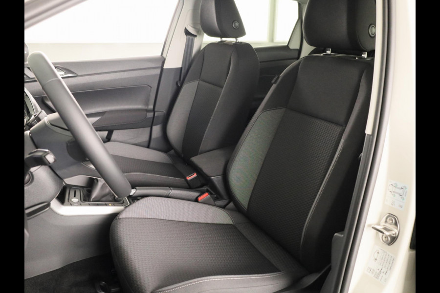 Volkswagen Taigo Life Edition 1.0 TSI 95 PK 5 versn. Hand | Climatronic | Trekhaak | Stoelverwarming | Camera |