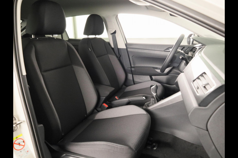 Volkswagen Taigo Life Edition 1.0 TSI 95 PK 5 versn. Hand | Climatronic | Trekhaak | Stoelverwarming | Camera |