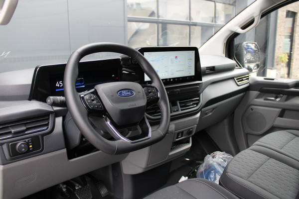 Ford E-Transit Custom 340 L2H1 Limited 71 kWh 218pk | 2x Schuif | DDS LED | 360 Camera | B&O | ACC | Navi | Verwarmd stuurwiel | Elek trekhaak | AGR-s