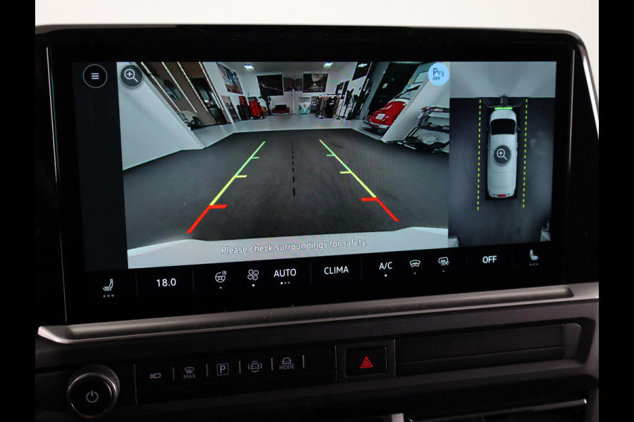 Volkswagen E-Transporter 34 L2H1 Bulli 64 kWh | Trekhaak wegklapbaar | Vloerplaat + wandpanelen | Camera |