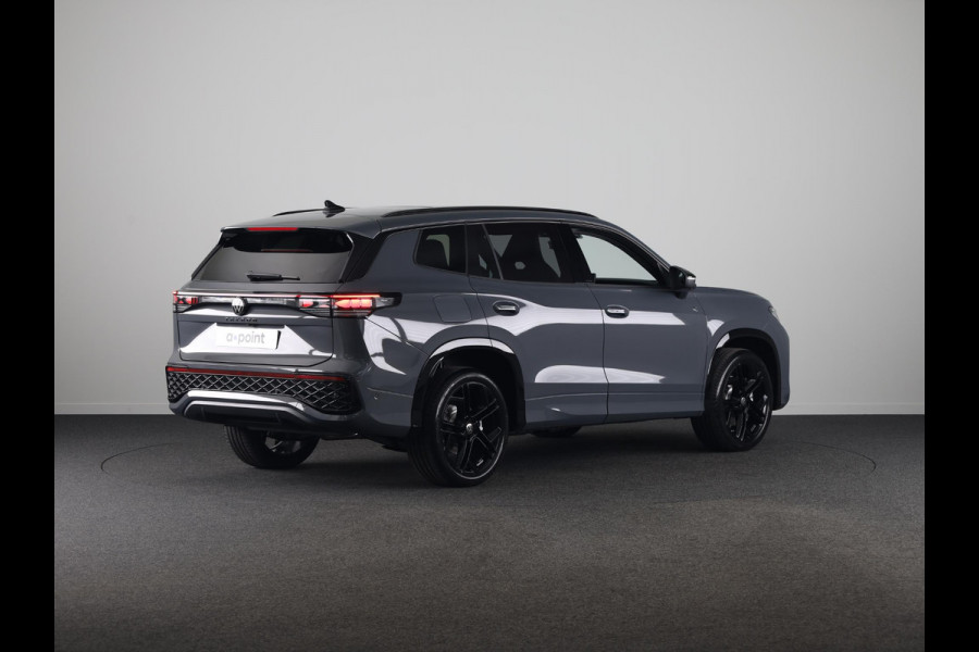 Volkswagen Tayron R-Line Edition 1.5 eHybrid 204 PK | Black Style | Trekhaak | Panoramadak |