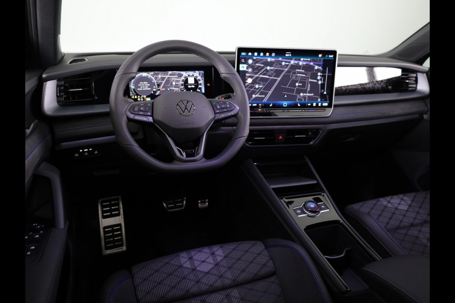 Volkswagen Tayron R-Line Edition 1.5 eHybrid 204 PK | Black Style | Trekhaak | Panoramadak |