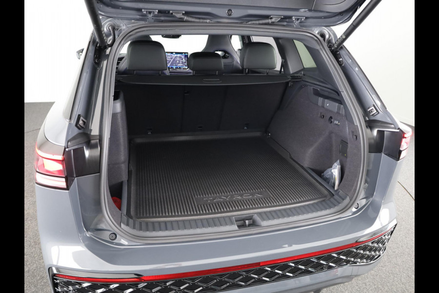 Volkswagen Tayron R-Line Edition 1.5 eHybrid 204 PK | Black Style | Trekhaak | Panoramadak |