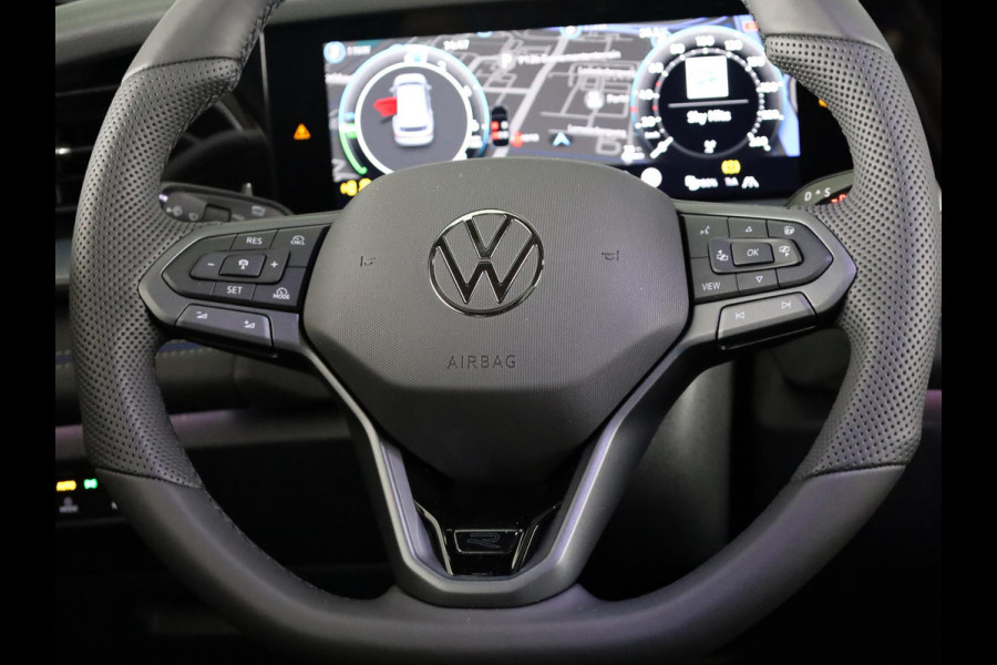 Volkswagen Tayron R-Line Edition 1.5 eHybrid 204 PK | Black Style | Trekhaak | Panoramadak |