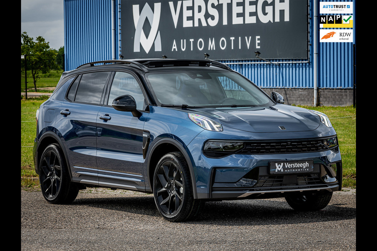 Lynk & Co 01 1.5 Plug-In Hybrid 262pk BLACKED OUT | 360 Camera | Panoramadak