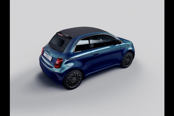 Fiat 500E Cabrio La Prima 42 kWh | Clima | LED | PDC | JBL Premium Audio | 17" | Camera | BSM | Canneloni Ivory/Piombo interieur