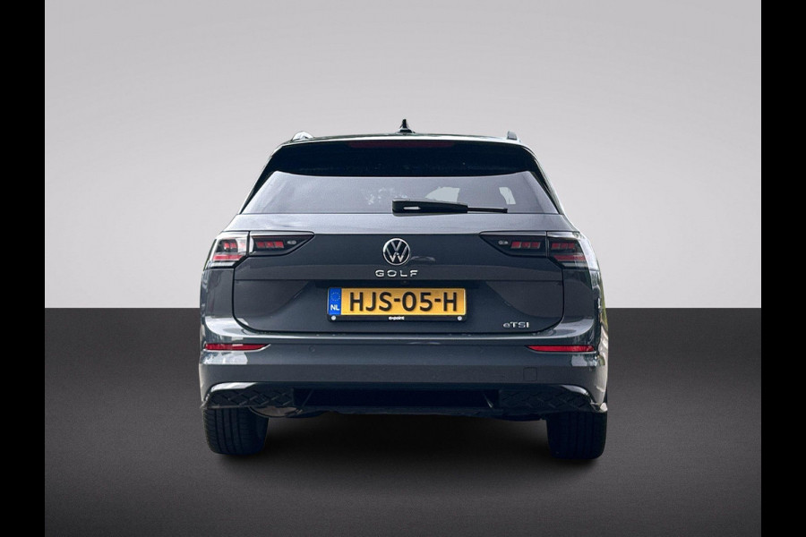 Volkswagen Golf Variant 1.5 eTSI R-Line Edition | Private lease vanaf €607 | 115PK DSG | IQ Led | 360 graden camera | Virtual cockpit | Stoelverwarming |