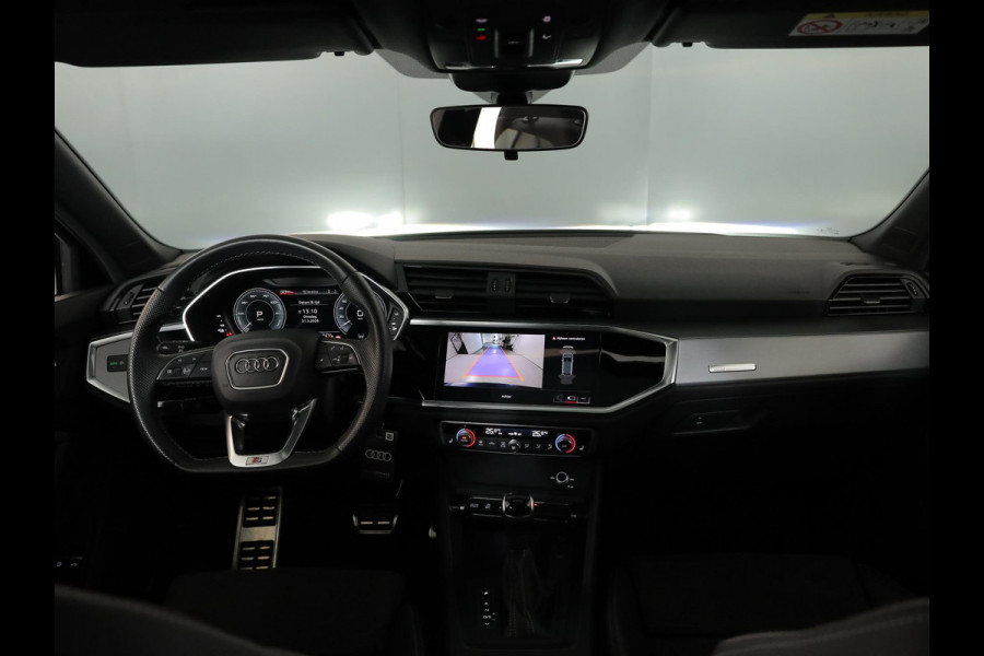 Audi Q3 Sportback 45 TFSI e S Edition 245 pk S-tronic | Navigatie | Panoramadak | Parkeersensoren | Achteruitrijcamera | Adaptieve cruise control | Lichtmetalen velgen 20" | S-line interieur