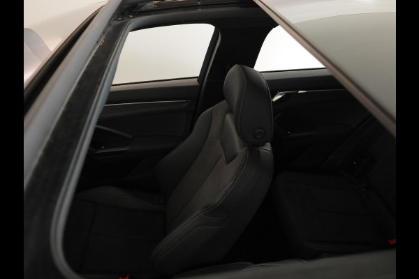 Audi Q3 Sportback 45 TFSI e S Edition 245 pk S-tronic | Navigatie | Panoramadak | Parkeersensoren | Achteruitrijcamera | Adaptieve cruise control | Lichtmetalen velgen 20" | S-line interieur