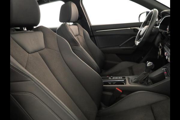 Audi Q3 Sportback 45 TFSI e S Edition 245 pk S-tronic | Navigatie | Panoramadak | Parkeersensoren | Achteruitrijcamera | Adaptieve cruise control | Lichtmetalen velgen 20" | S-line interieur
