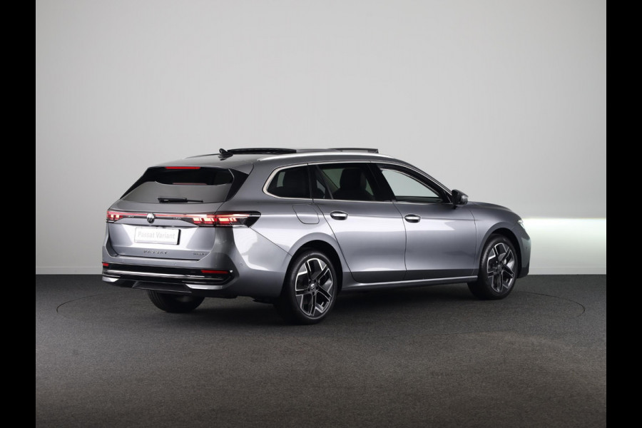 Volkswagen Passat Variant Elegance Business 1.5 eHybrid 150 kW / 204 pk | Private lease vanaf €895 | Panoramaschuif/kanteldak, Lederen interieur, Stoelventilatie en massage
