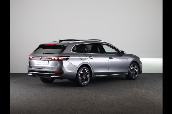 Volkswagen Passat Variant Elegance Business 1.5 eHybrid 150 kW / 204 pk | Private lease vanaf €895 | Panoramaschuif/kanteldak, Lederen interieur, Stoelventilatie en massage
