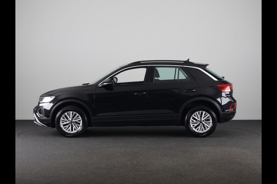 Volkswagen T-Roc 1.5 TSI Life 150 pk Automaat (DSG) | Navigatie via App | Parkeersensoren (Park assist) | Achteruitrijcamera | Autom. airco | Stoelverwarming |