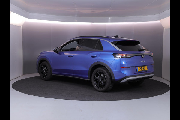 Volkswagen T-Roc Life First Edition 1.5 eTSI 85 kW / 116 PK SUV 7 v | Private lease vanaf €656 | DSG | Camera| 18'LM-velgen| verwarmd stuur en stoelen