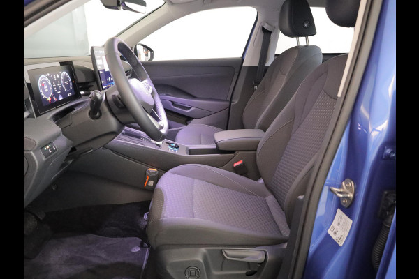Volkswagen T-Roc Life First Edition 1.5 eTSI 85 kW / 116 PK SUV 7 v | Private lease vanaf €656 | DSG | Camera| 18'LM-velgen| verwarmd stuur en stoelen