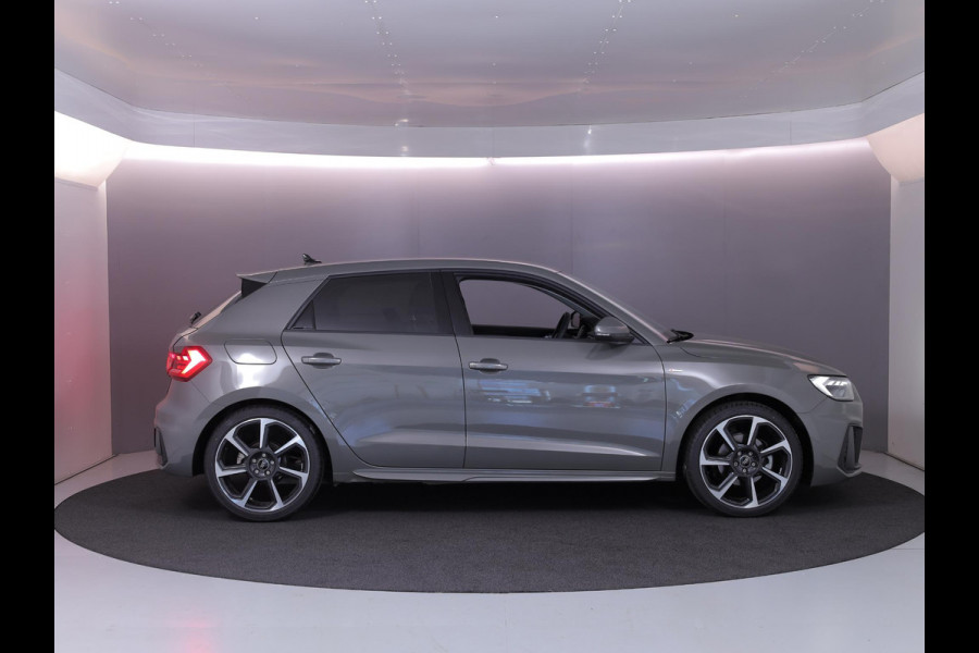 Audi A1 Sportback 35 TFSI S edition 150pk | Lederen bekleding | 18 inch Lichtmetalen | Led koplampen | Adaptieve cruise controle | S-line interieur
