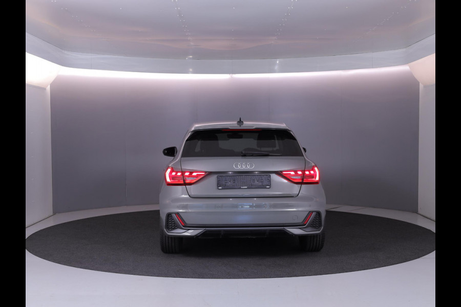Audi A1 Sportback 35 TFSI S edition 150pk | Lederen bekleding | 18 inch Lichtmetalen | Led koplampen | Adaptieve cruise controle | S-line interieur