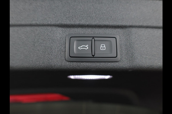 Audi A5 Avant 2.0 e-hybrid quattro S edition | Private lease vanaf €929 | 299 PK | Multimedia scherm passagier | S-Line | Keyless entry | Rondomzicht camera | Matrix LED koplampen | Verlengde garantie