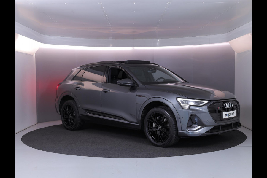 Audi e-tron 55 quattro S edition 95 kWh 408 pk | SOH 95,66% | Navigatie | Panoramadak | Parkeersensoren | Achteruitrijcamera | Matrix LED koplampen | Stoelverwarming | S-Line |